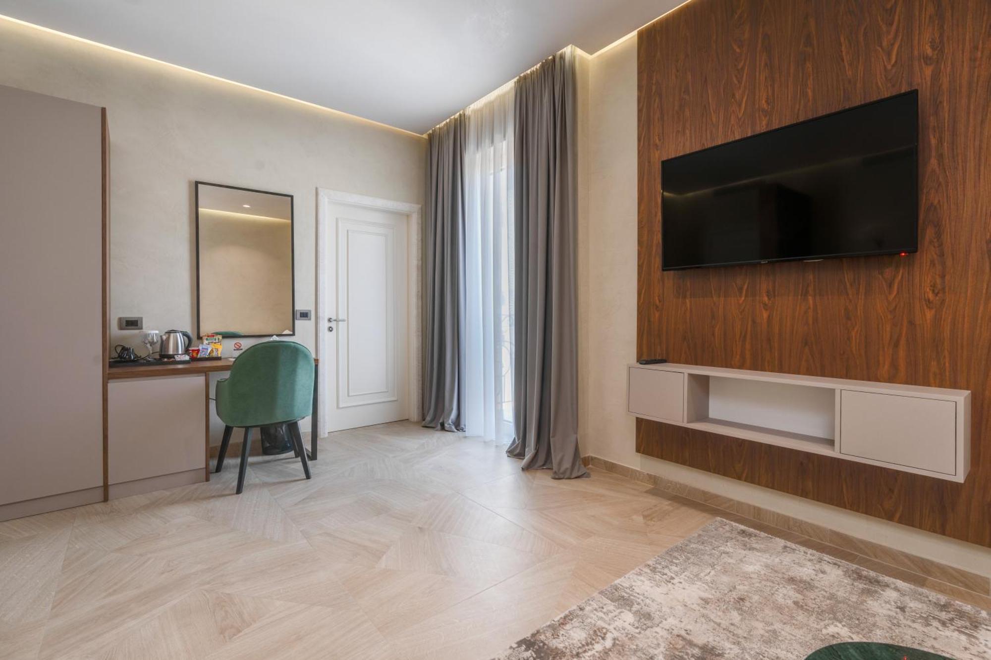 Hotel Plaza Берат Екстер'єр фото